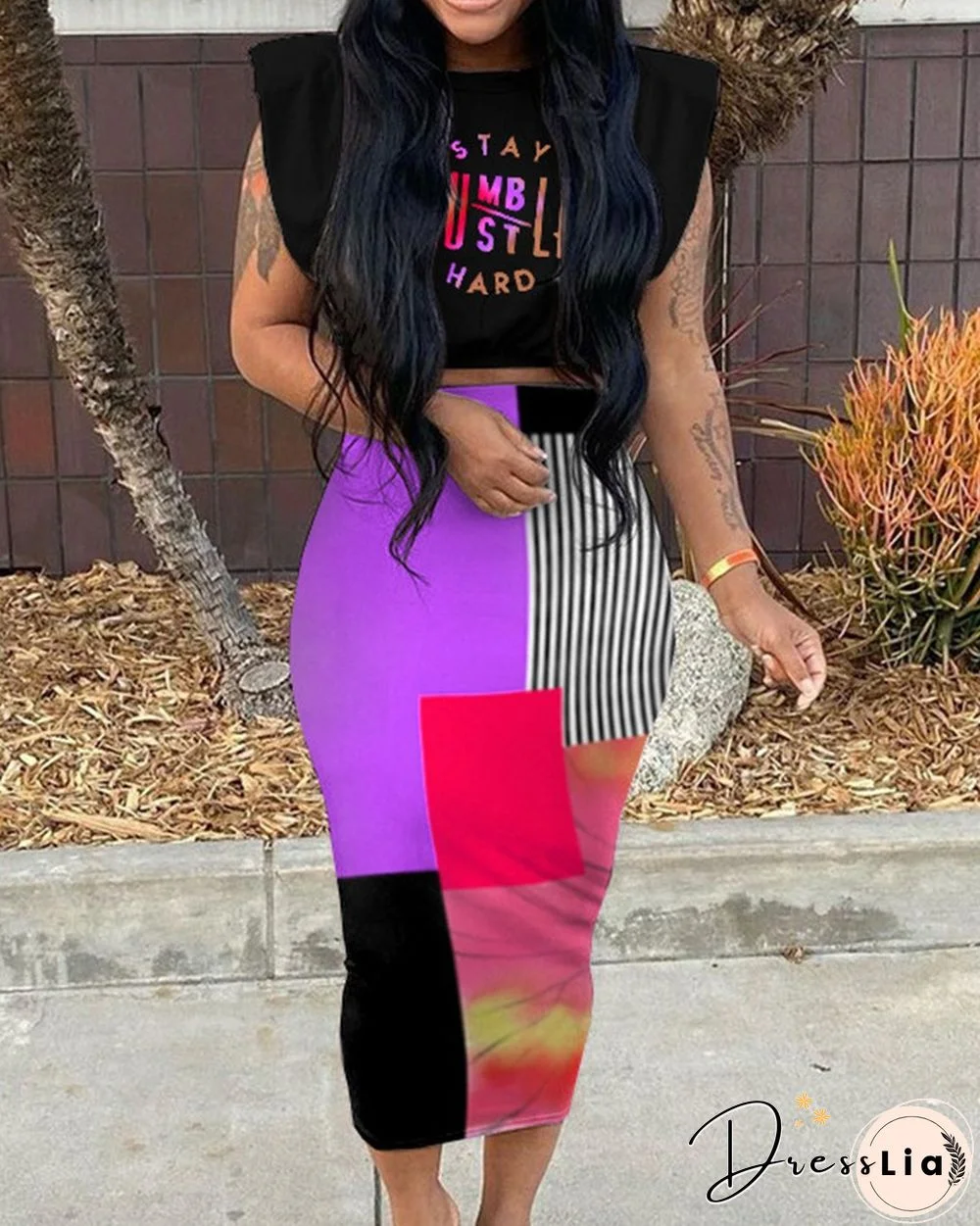 Letter Print Crop Top & Colorblock Skirt Set