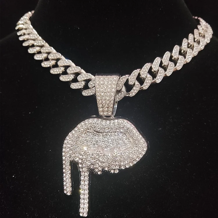Iced Out Lips Mouth Shape Pendant Necklace With 13mm Cuban Chain