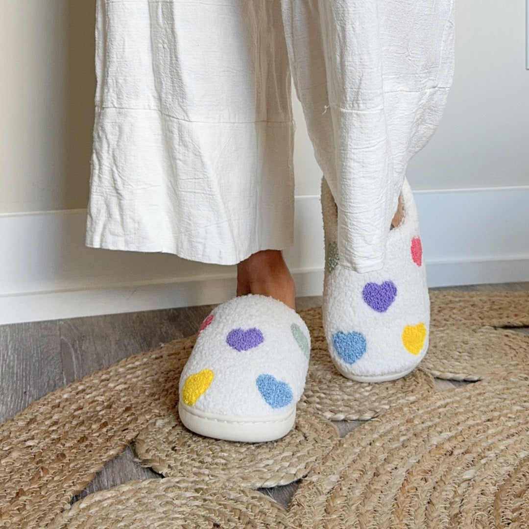 nordic_peace_colorful_heart_slippers