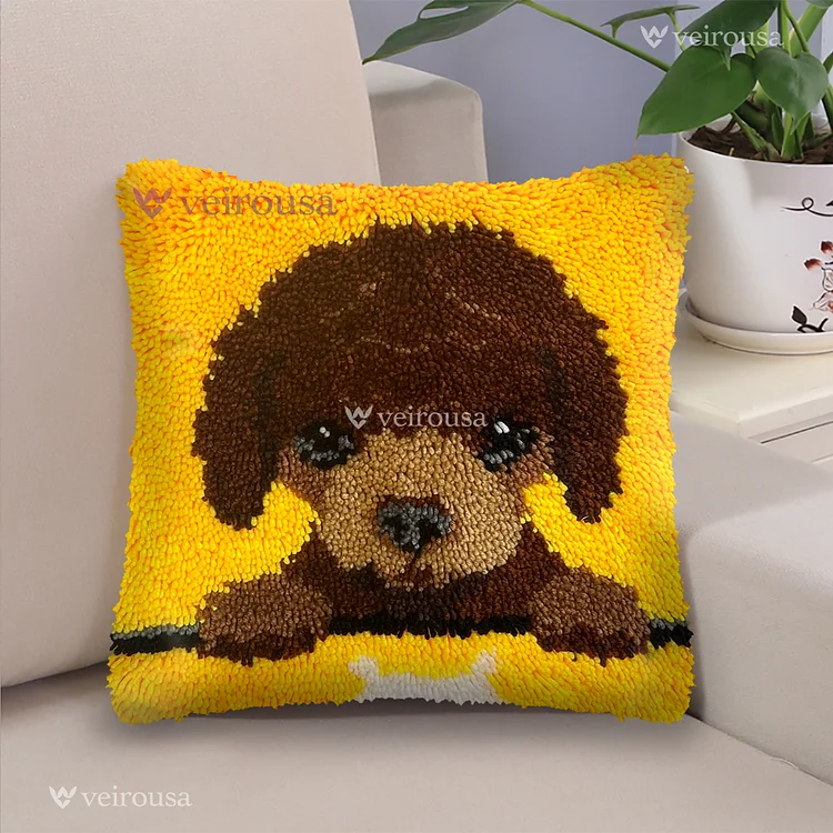 Poodle Puppy - Latch Hook Pillow Kit  veirousa