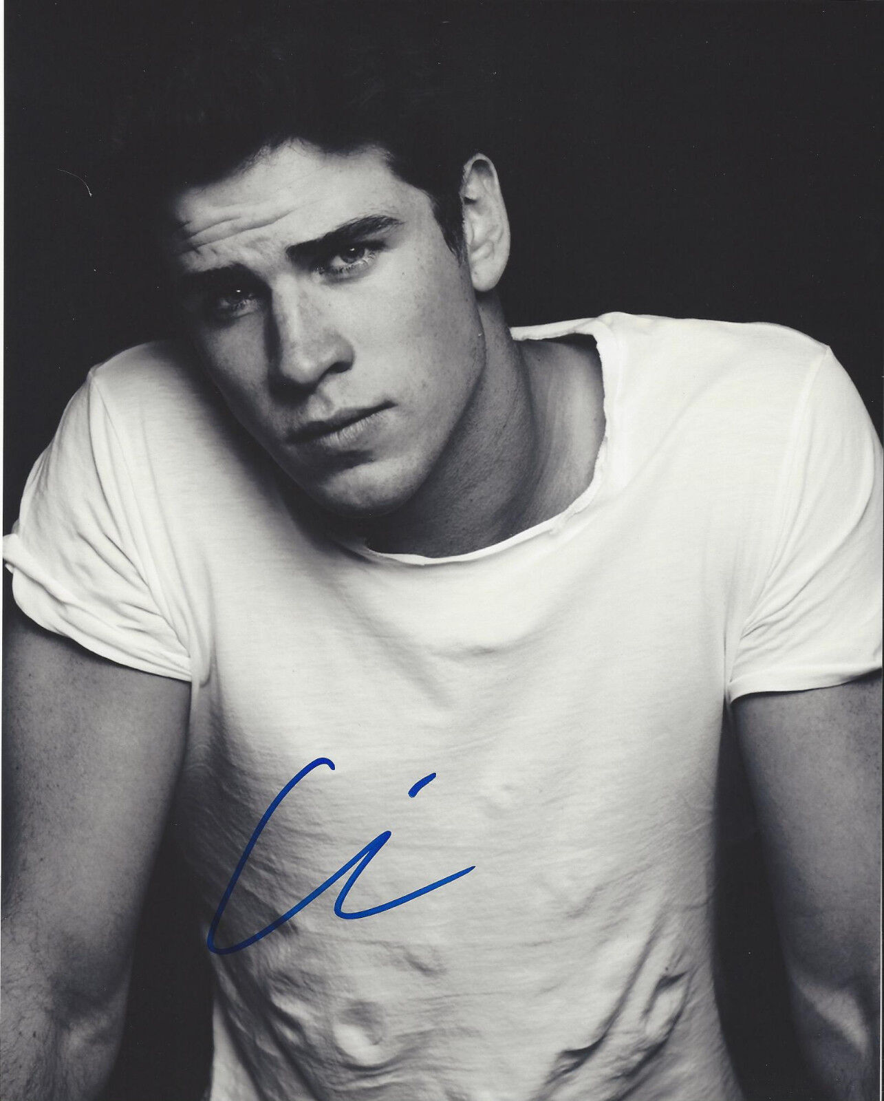 LIAM HEMSWORTH HAND SIGNED AUTHENTIC 8X10 Photo Poster painting w/COA ACTOR