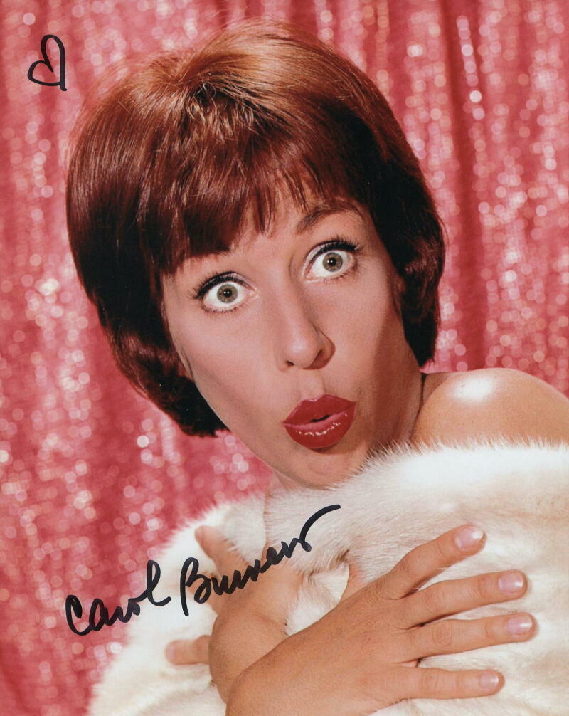 CAROL BURNETT SIGNED AUTOGRAPH 8X10 Photo Poster painting - COMEDY ICON HOLLYWOOD LEGEND SHOW