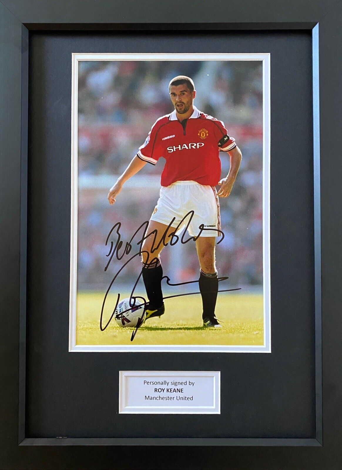 Roy Keane Hand Signed Manchester United 12x8 Photo Poster painting In A3 Wooden Frame