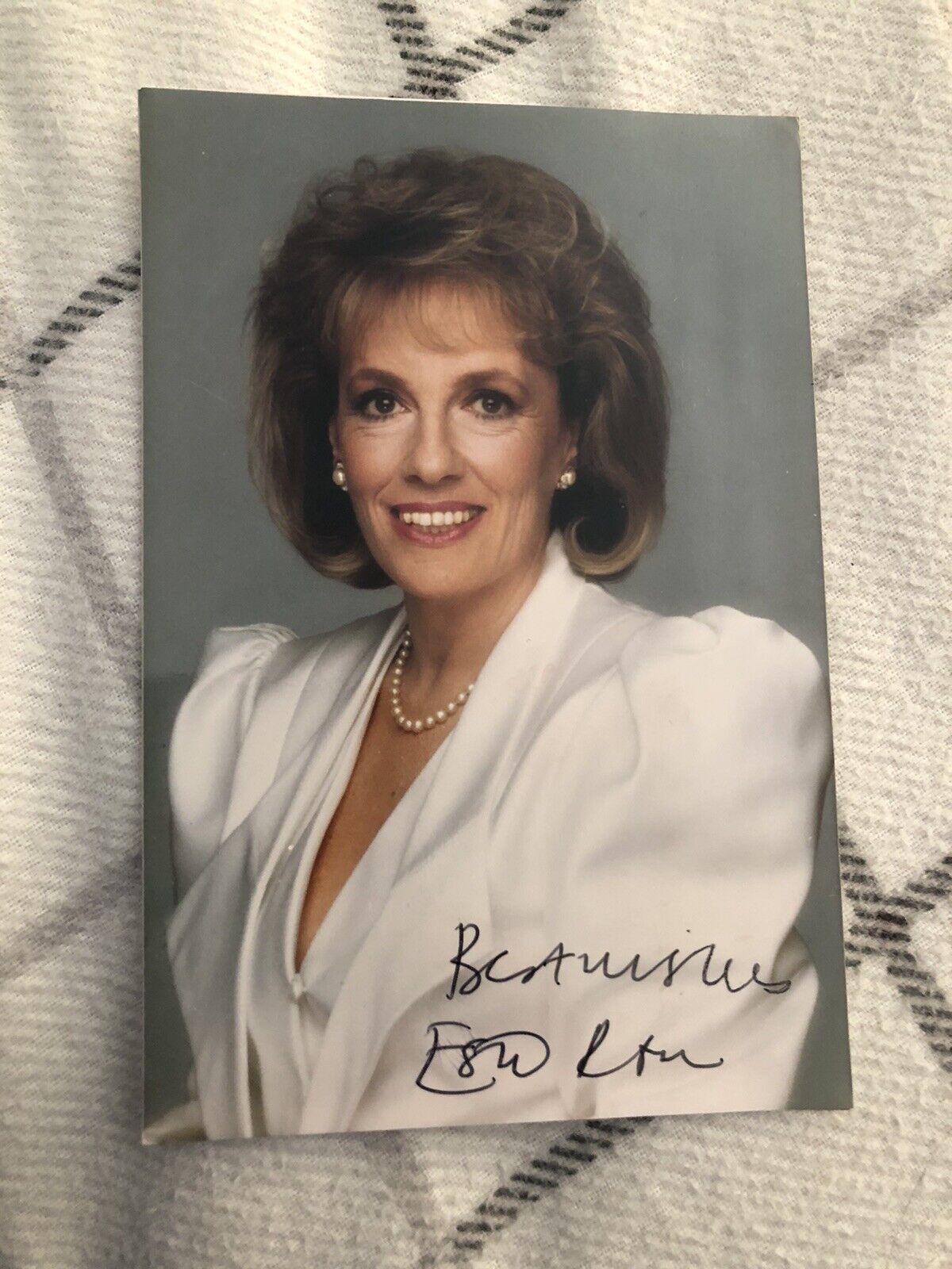 ESTHER RANTZEN (THATS LIFE!) VINTAGE SIGNED Photo Poster painting