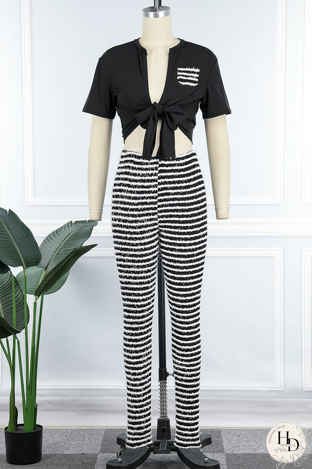 White Sexy Casual Street Striped Pocket Frenulum V Neck Short Sleeve Two Pieces