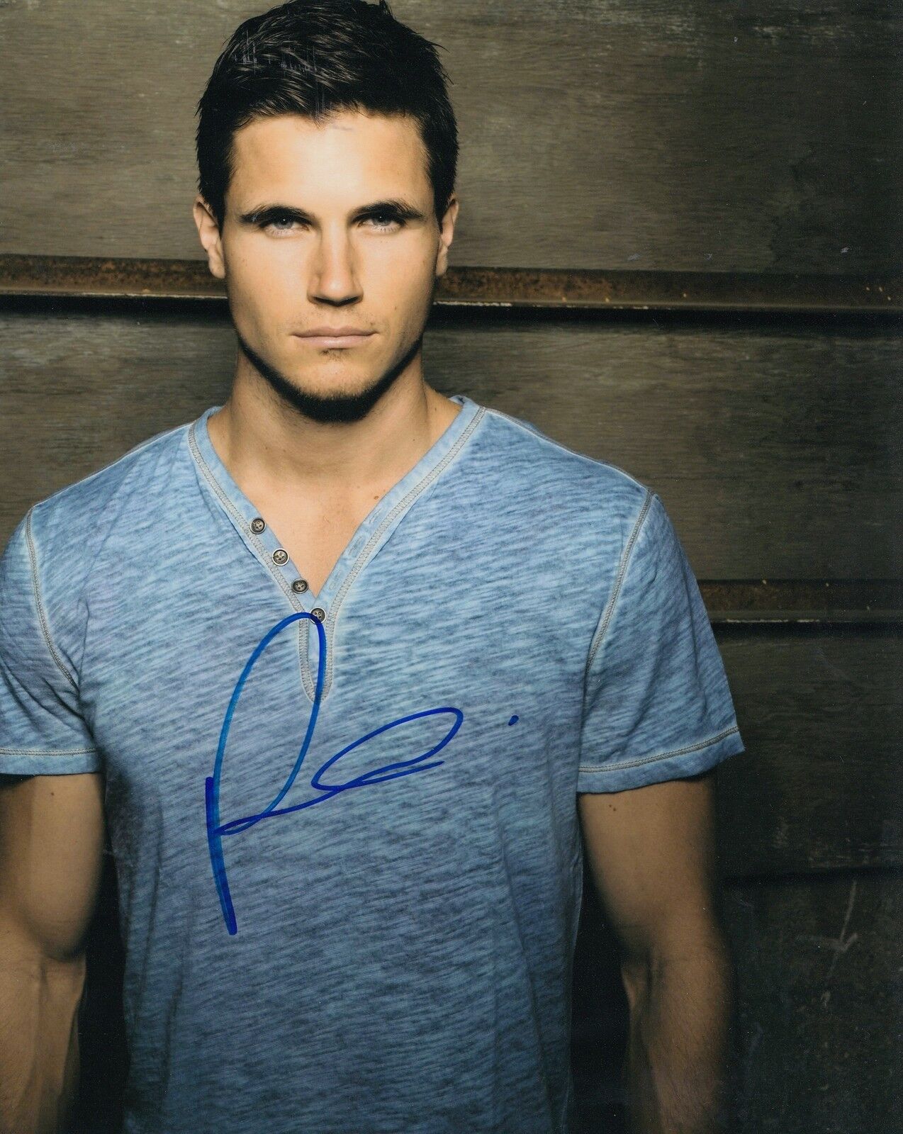 ROBBIE AMELL signed (THE TOMORROW PEOPLE) 8x10 Photo Poster painting *STEPHEN JAMESON* W/COA #2