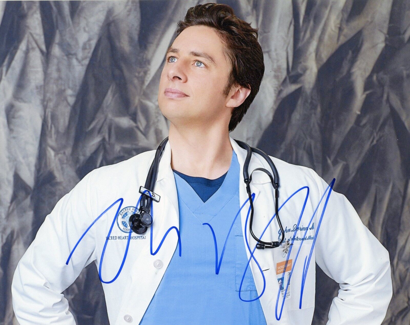 ~~ ZACH BRAFF Authentic Hand-Signed Scrubs - Dr. John 'J.D.' Dorian