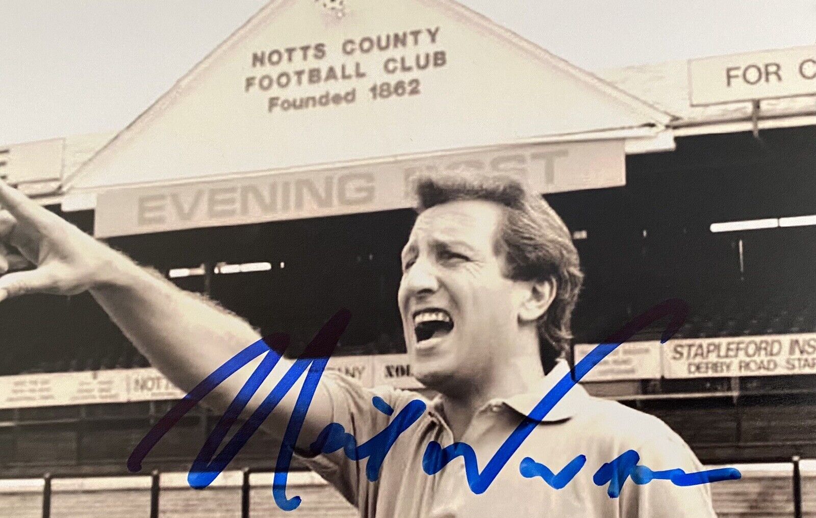 Neil Warnock Genuine Hand Signed Notts County 6X4 Photo Poster painting, See Proof