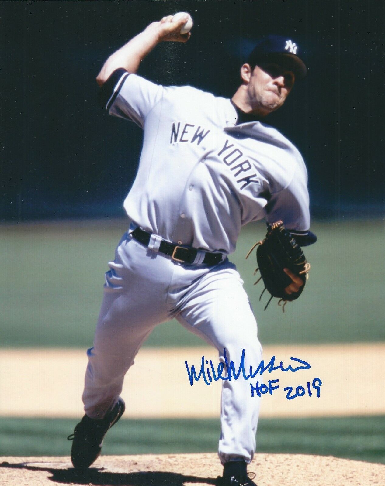 Autographed MIKE MUSSINA HOF 2019 New York Yankees 8x10 Photo Poster painting w/ COA