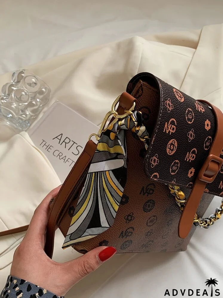 Letter Graphic Buckle & Chain Decor Square Bag