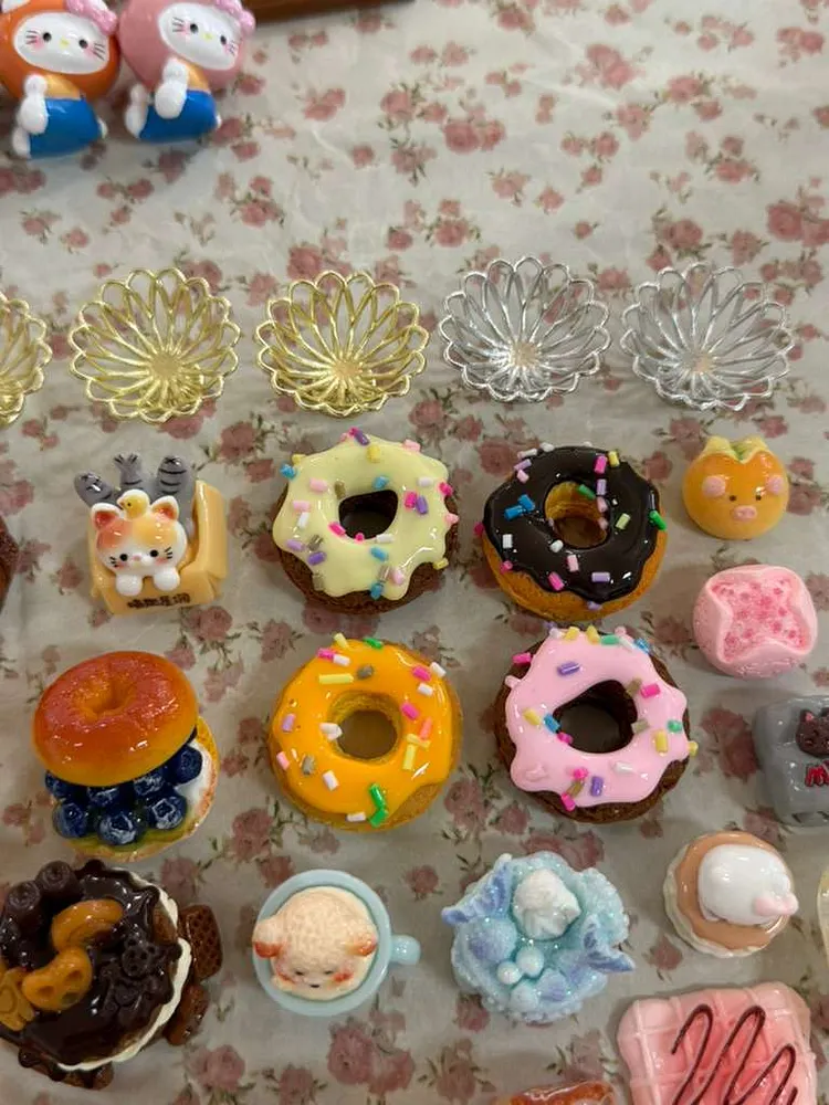 #010 Charms on Hand