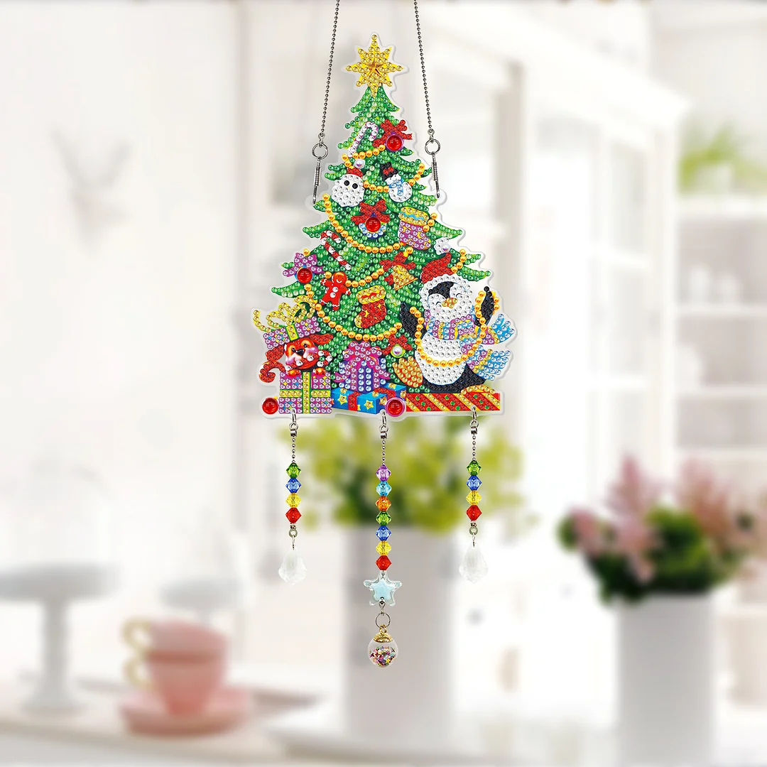 DIY Diamond Crystal Light Catching Jewelry Ornament - Christmas Tree