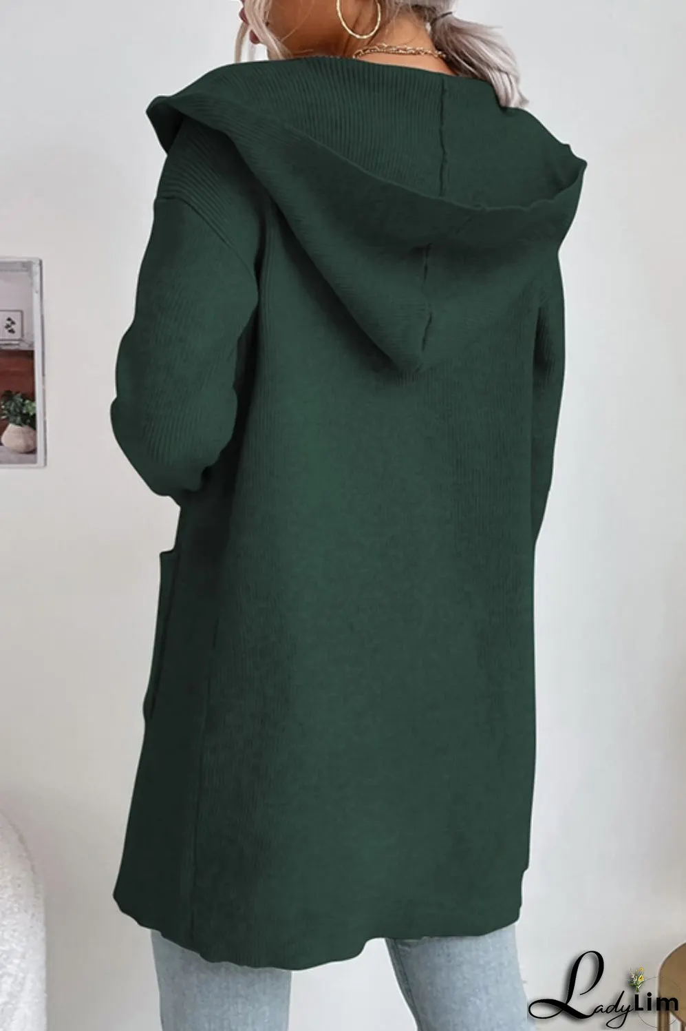 Effortless and Trendy Cardigan
