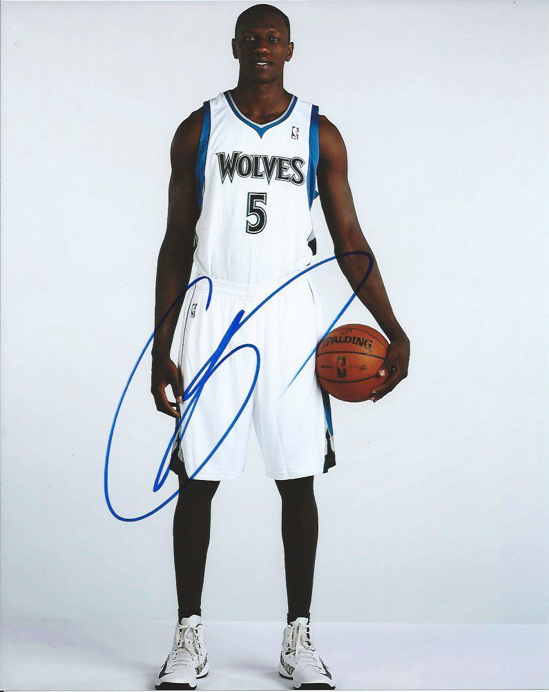 GORGUI DIENG signed autographed MINNESOTA TIMBERWOLVES 8X10 Photo Poster painting w/COA