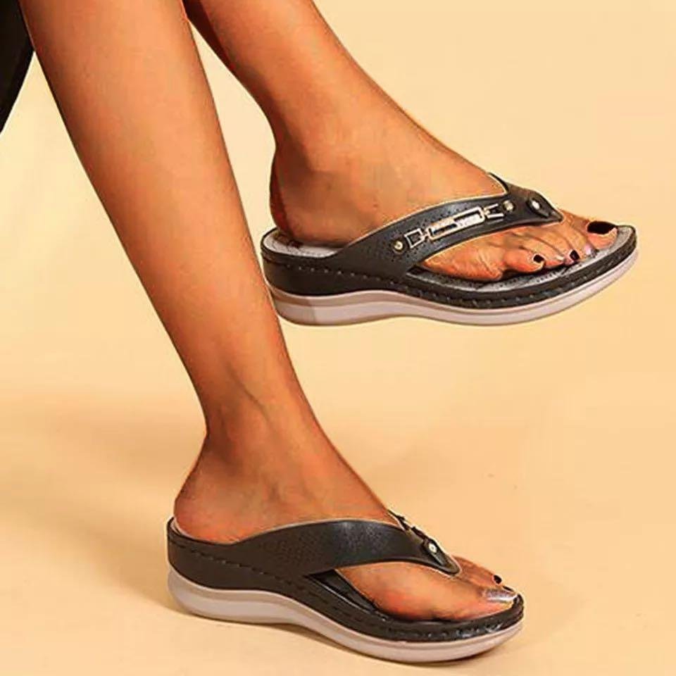 Genuine Leather Women Sandals Summer Shoes Women Comfortable Closed Toe Flat Sandals soft bottom 