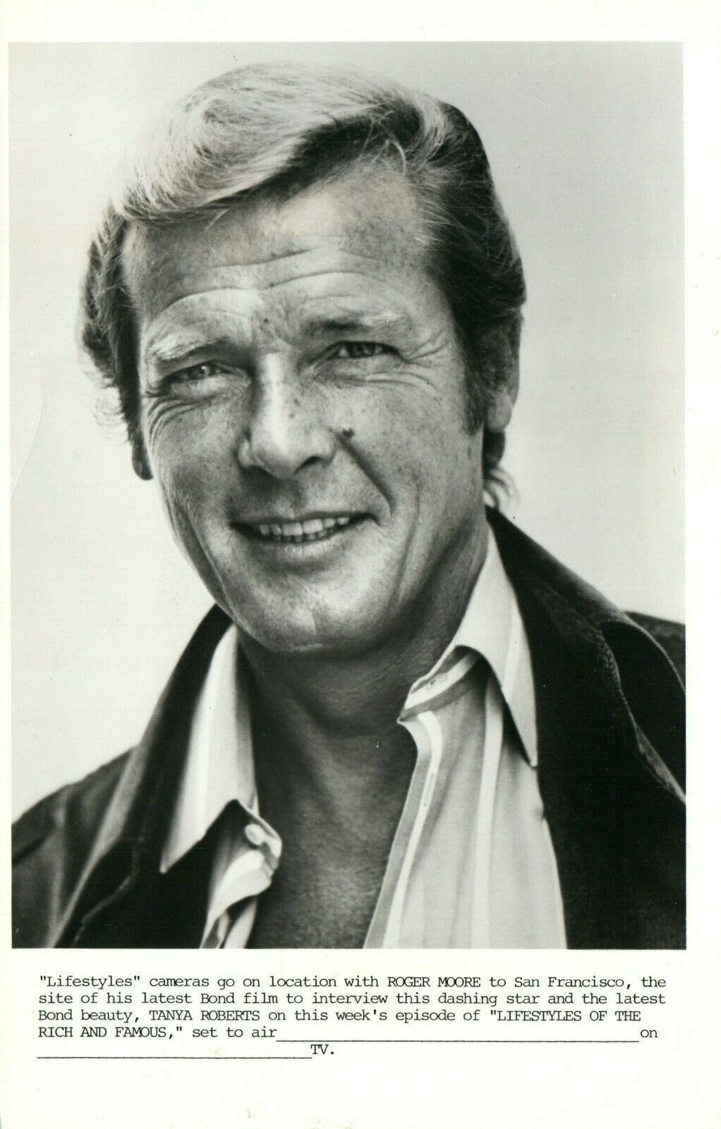 ROGER MOORE Actor 5x8 Promo Press News Vintage Photo Poster painting 1989 LIFESTYLES