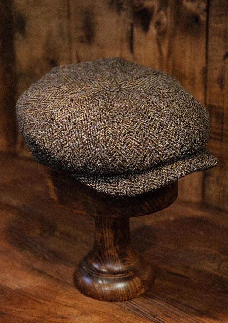 Ridgmount Baker Boy - (Narrow Width) Harris Tweed Green Herringbone