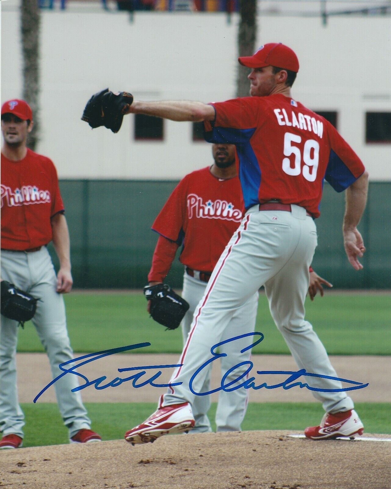 Signed 8x10 SCOTT ELARTON Philadelphia Phillies Autographed Photo Poster painting - COA