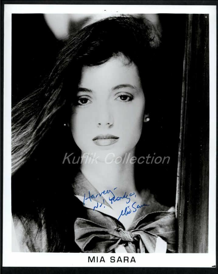 Mia Sara - Signed Autograph Headshot Photo Poster painting - Ferris Bueller's Day Off