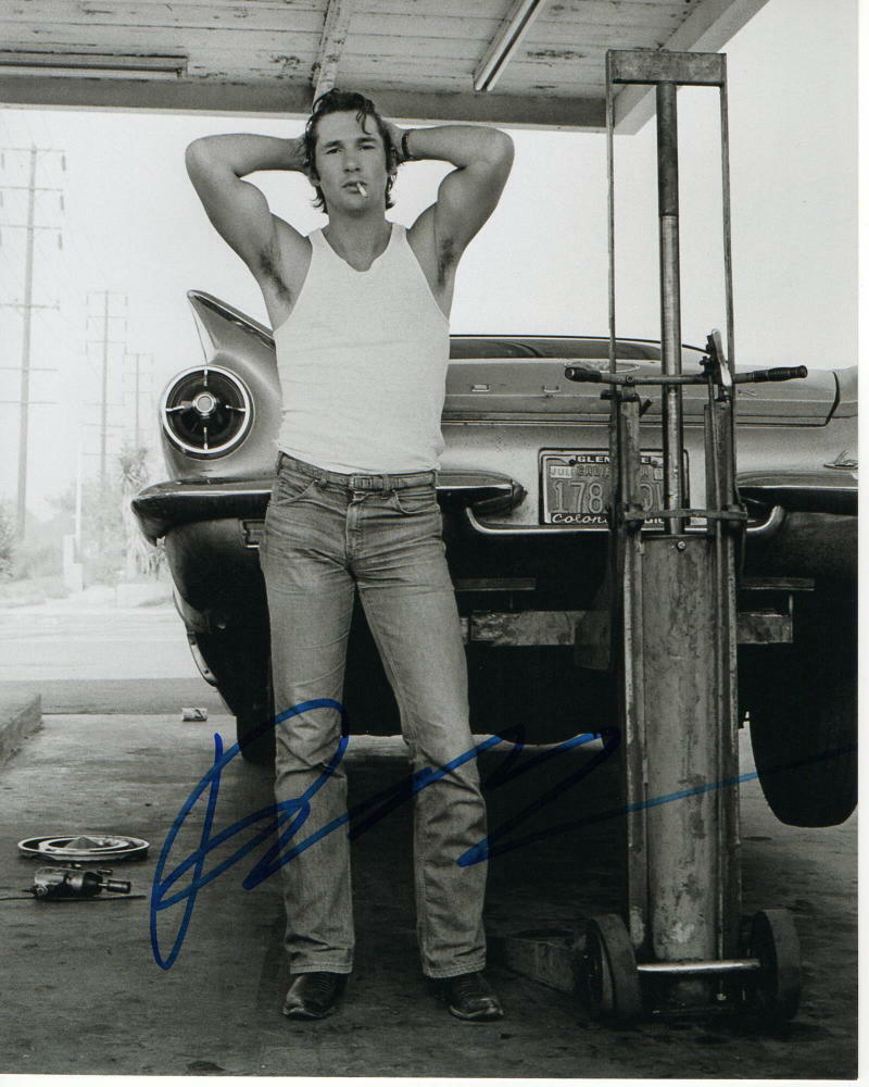 RICHARD GERE - SIGNED AUTOGRAPHED 8x10 Photo Poster painting - HANDSOME HUNK, PRETTY WOMAN