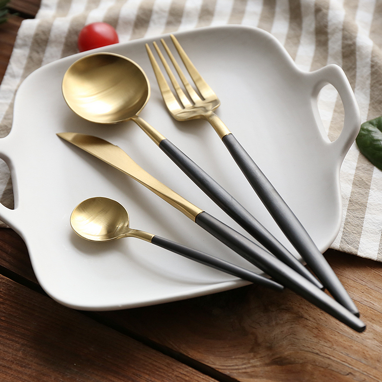 Black And Gold 4-piece Dinnerware Cutlery Set | AvasHome