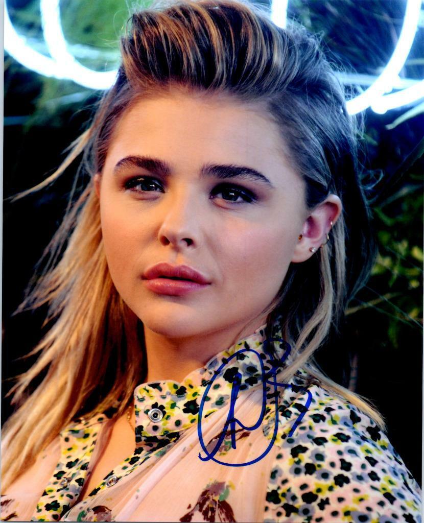 Chloe Grace Moretz signed 8x10 Picture autographed Photo Poster painting with COA