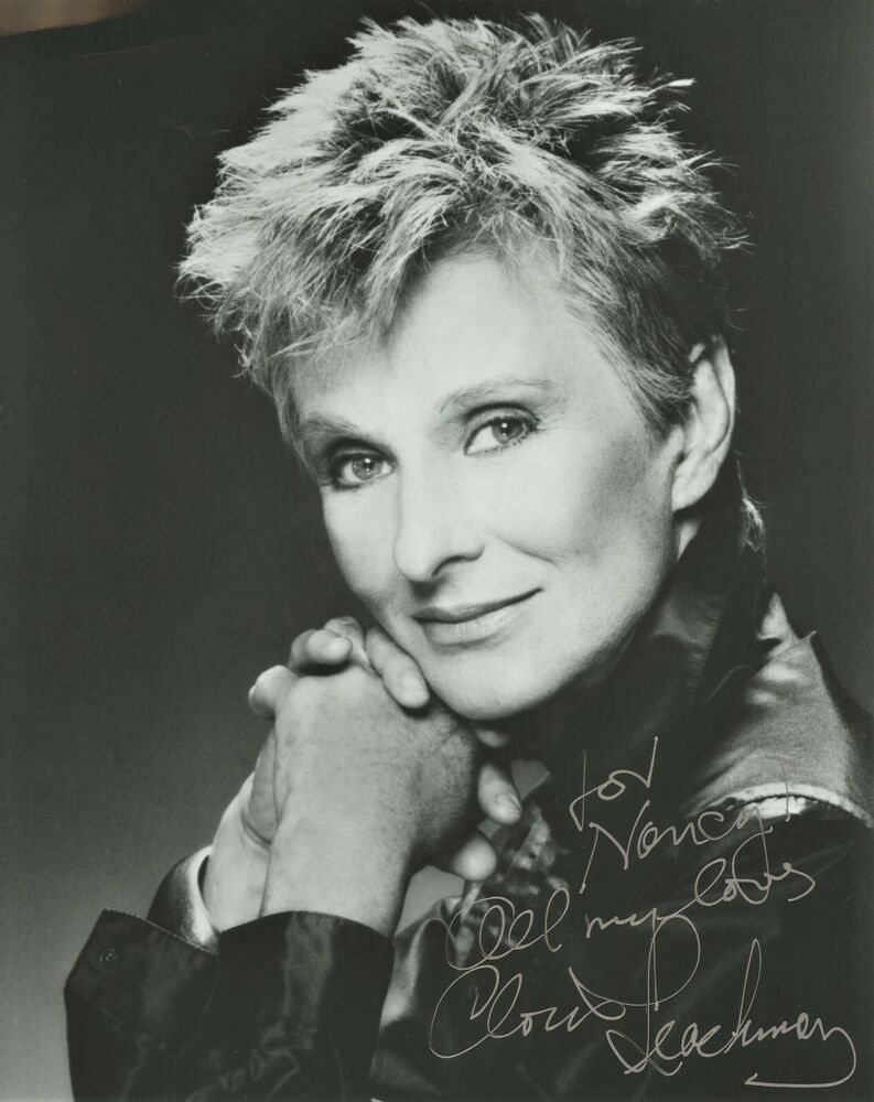 CLORIS LEACHMAN Signed Photo Poster painting