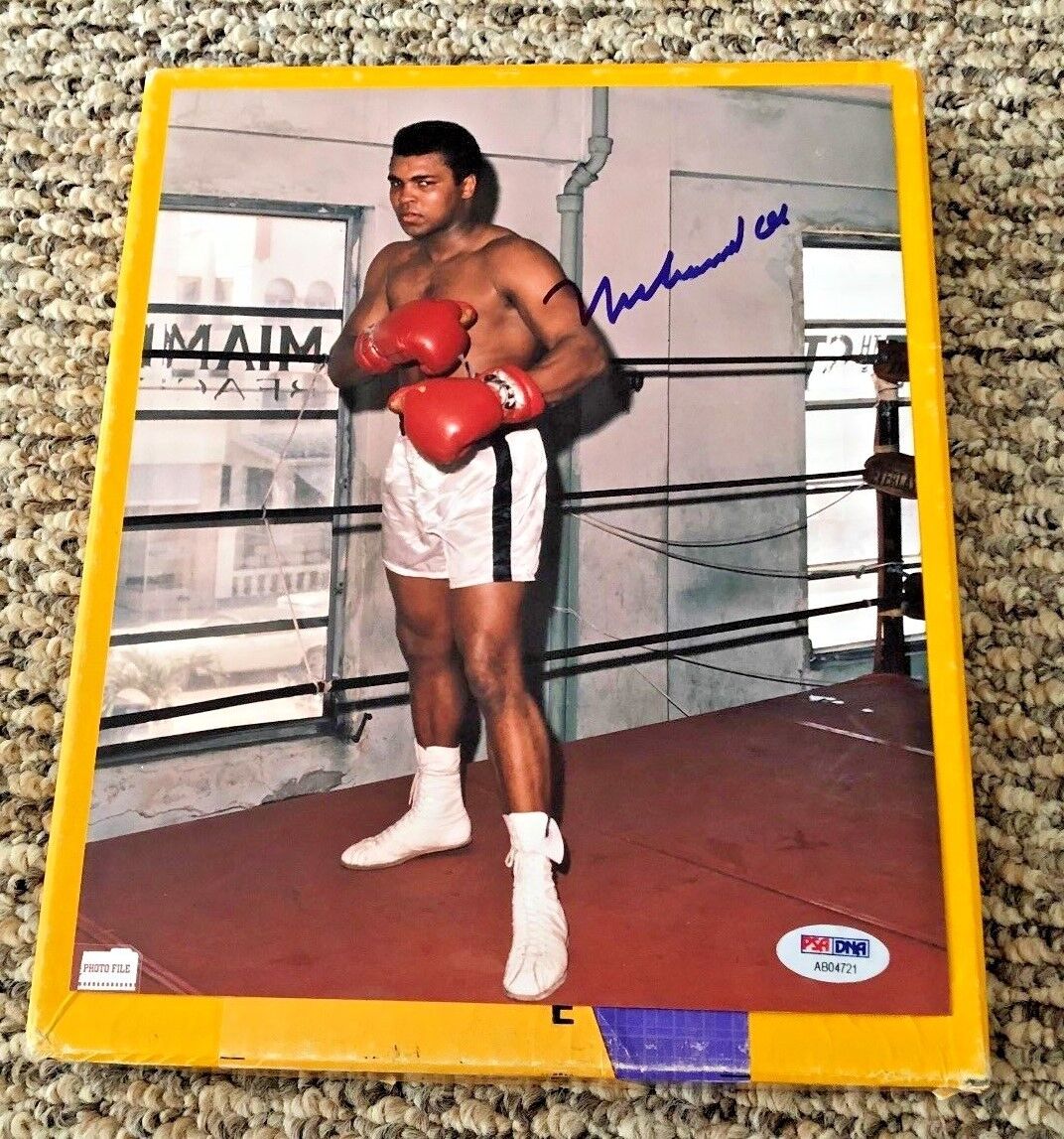 MUHAMMAD ALI AUTOGRAPHED 8 X10 Photo Poster painting PSA/DNA CERTIFIED FULL LETTER