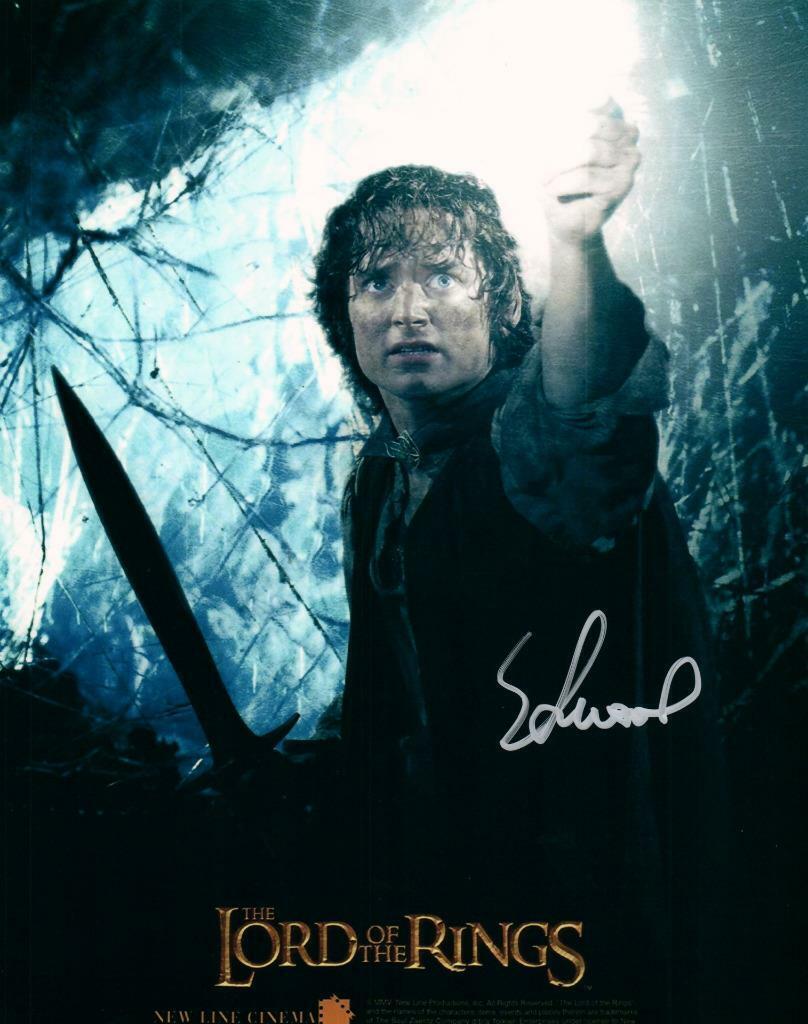 Elijah Wood signed 8x10 Photo Poster painting autographed Picture Pic and COA