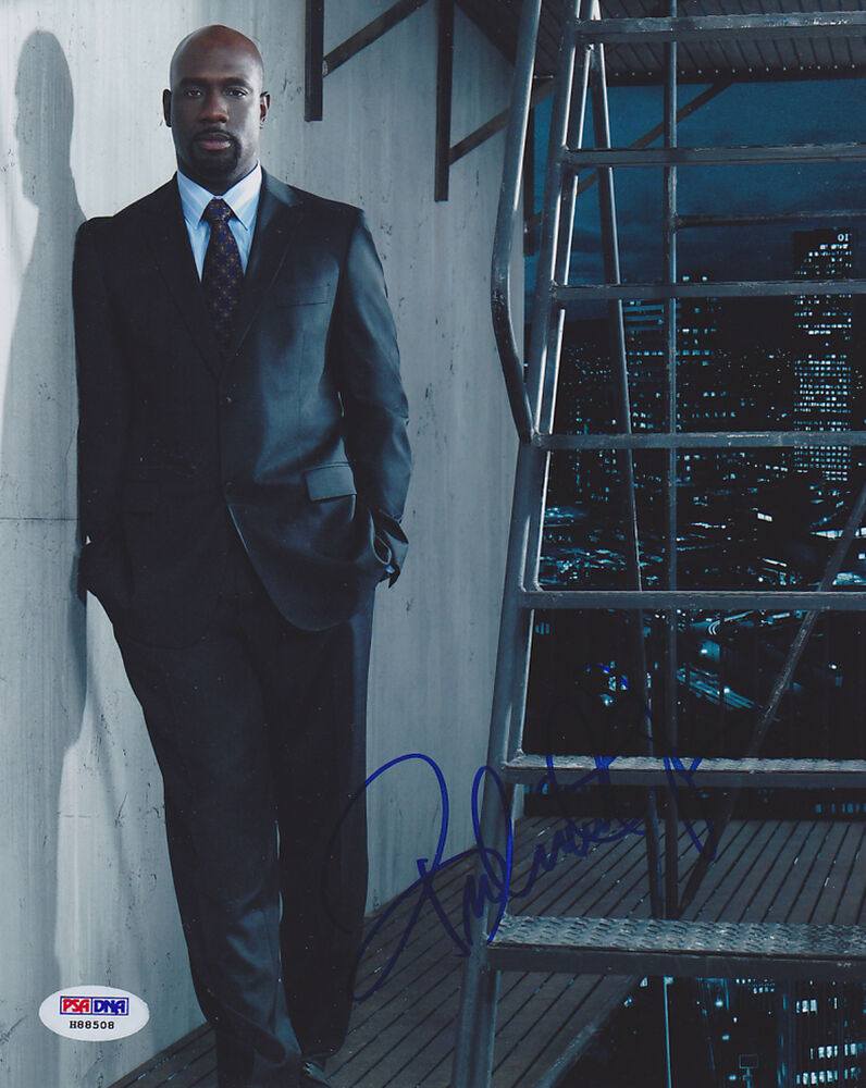 Richard T. Jones SIGNED 8x10 Photo Poster painting CHIPS NARCOS Judging Amy PSA/DNA AUTOGRAPHED