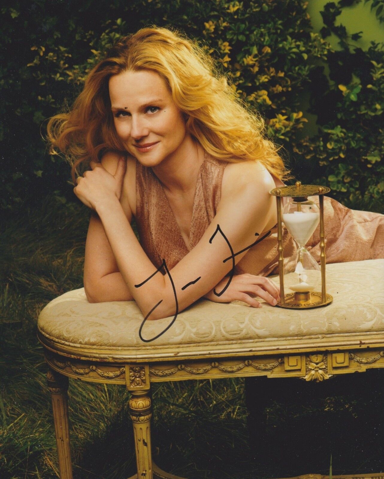 Laura Linney Signed The Big C 10x8 Photo Poster painting AFTAL