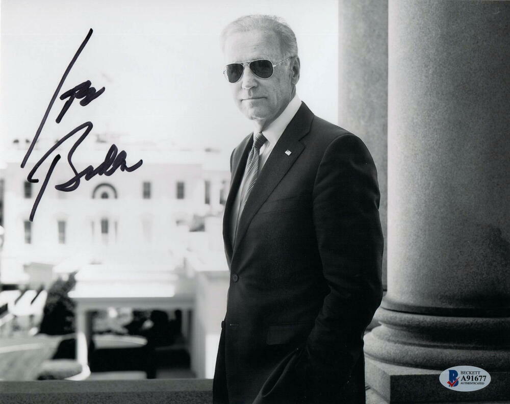 PRESIDENT JOE BIDEN SIGNED AUTOGRAPH 8x10 Photo Poster painting VERY COOL IN SUNGLASSES BECKETT