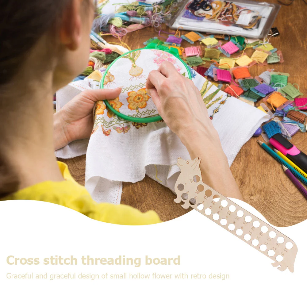 Wooden Carved Cross Stitch Thread Board Embroidery Thread Organizer(Dog)