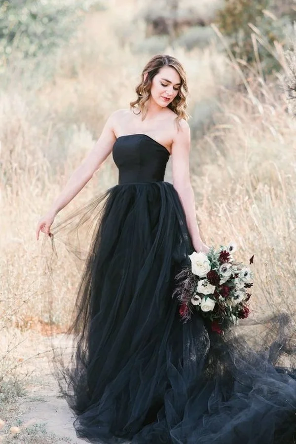 Long A-line Strapless Floor-length Black Wedding Dress With Tulle