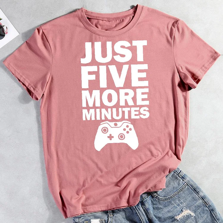 Just Five More Minutes  Game Round Neck T-shirt