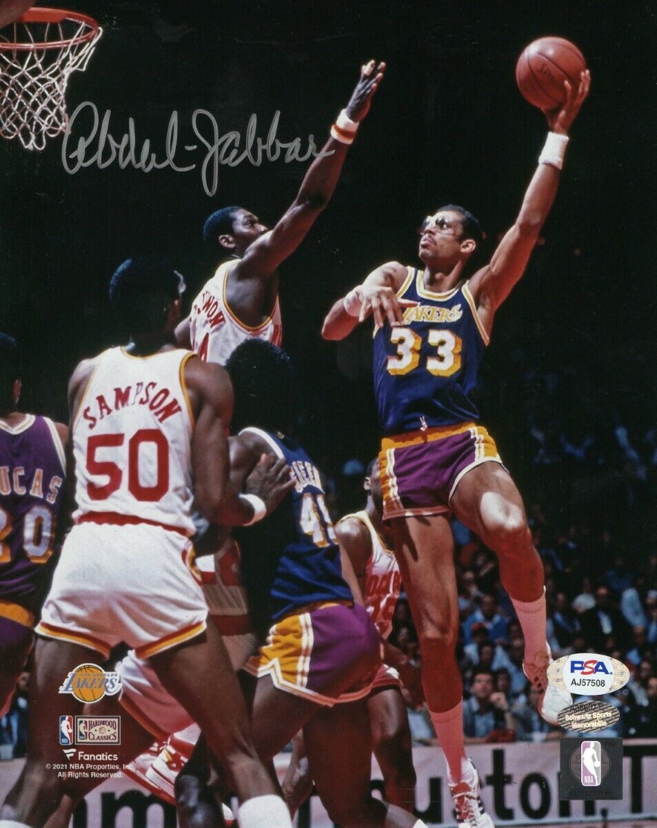 Kareem Abdul-Jabbar Signed Autographed 8X10 Photo Poster painting Lakers Hook Shot PSA AJ57508