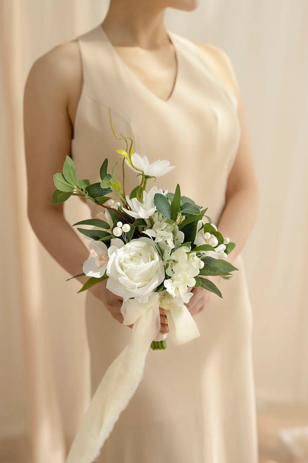 Free-Form Bridesmaid Bouquets in Natural White