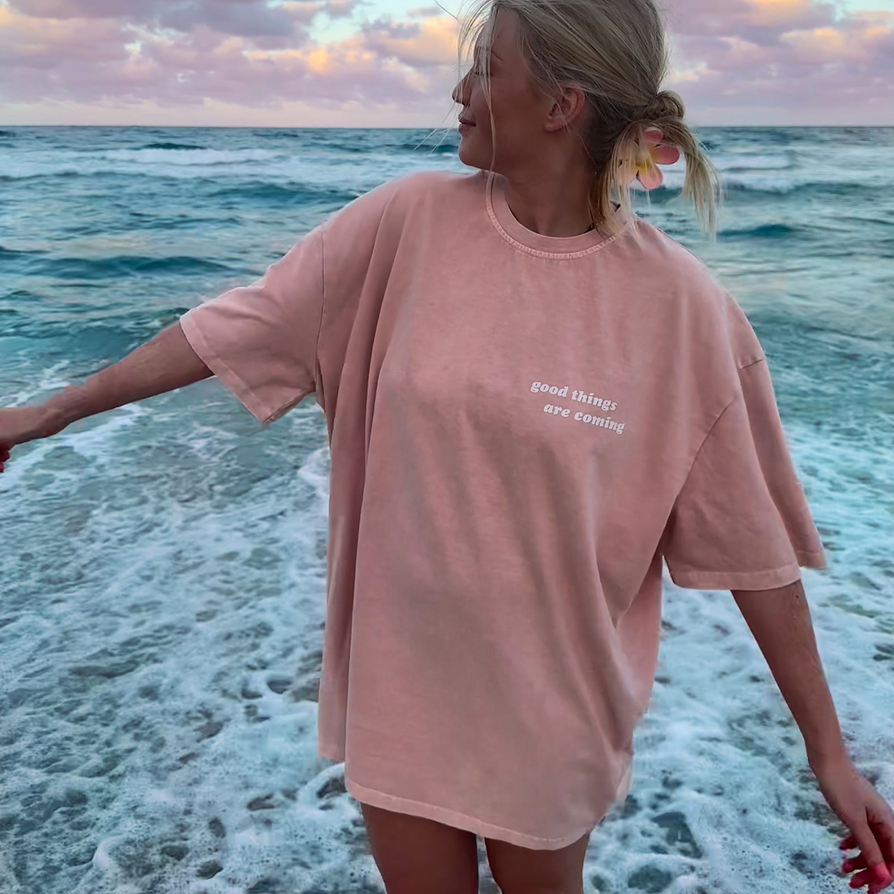 GOOD THINGS ARE COMING FLOWER TEE