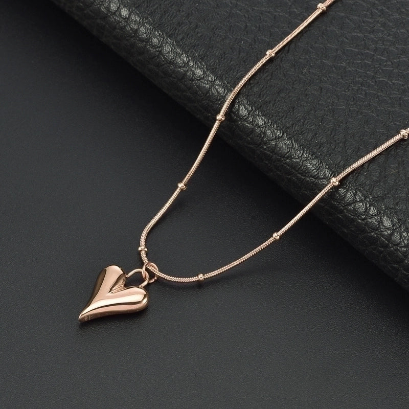 Titanium Steel 18K Gold Plated Elegant Sweet Heart Shape Pendant Necklace