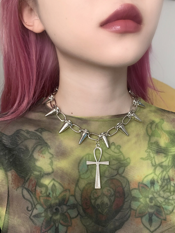 Gothic Dark Vintage Hip-pop Style Rivets Decorated Cross Pendant Choker