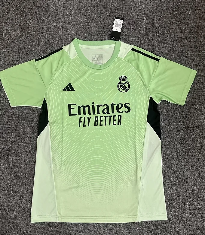 25/26 Real Madrid Goalkeeper Fan Edition