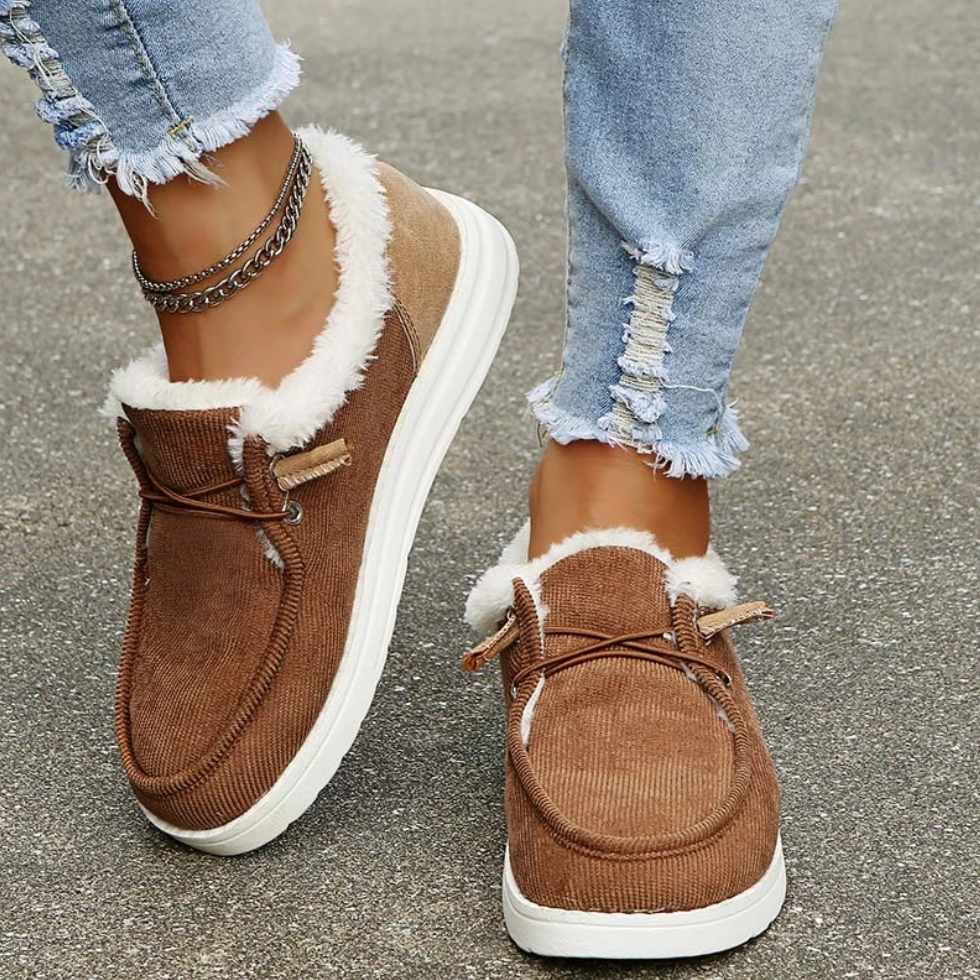 Elegant and detailed supportive Boots