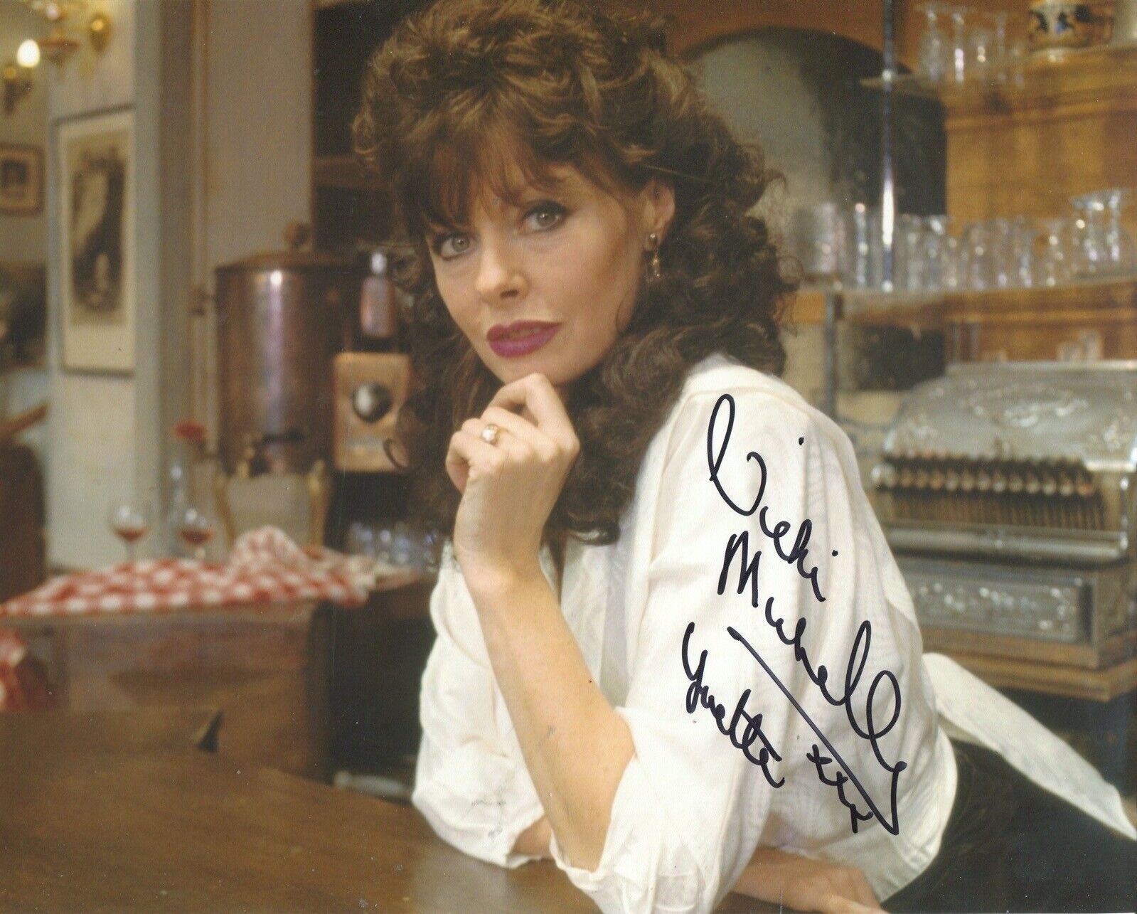 Actress Vicki Michelle signed ALLO ALLO 8x10 comedy Photo Poster painting IMAGE No7