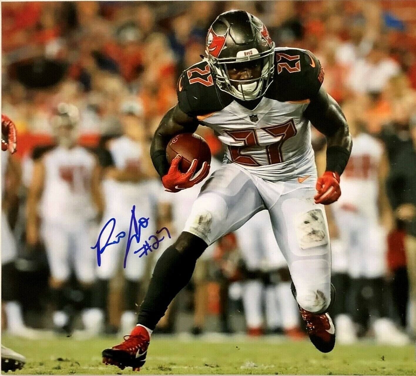 Ronald Jones II Autographed Signed 8x10 Photo Poster painting ( Buccaneers ) REPRINT