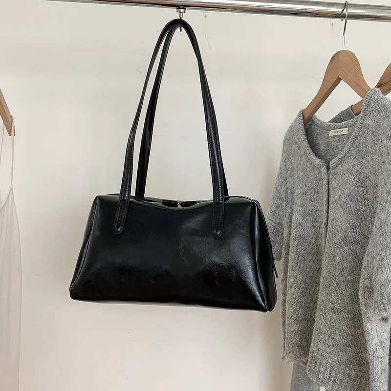 Mongw Mongw Korea 2024 New Simple Pure Color Large Capacity Single Shoulder Boston Bag Women's Atmospheric Fashion Commuter PU Tote Bag