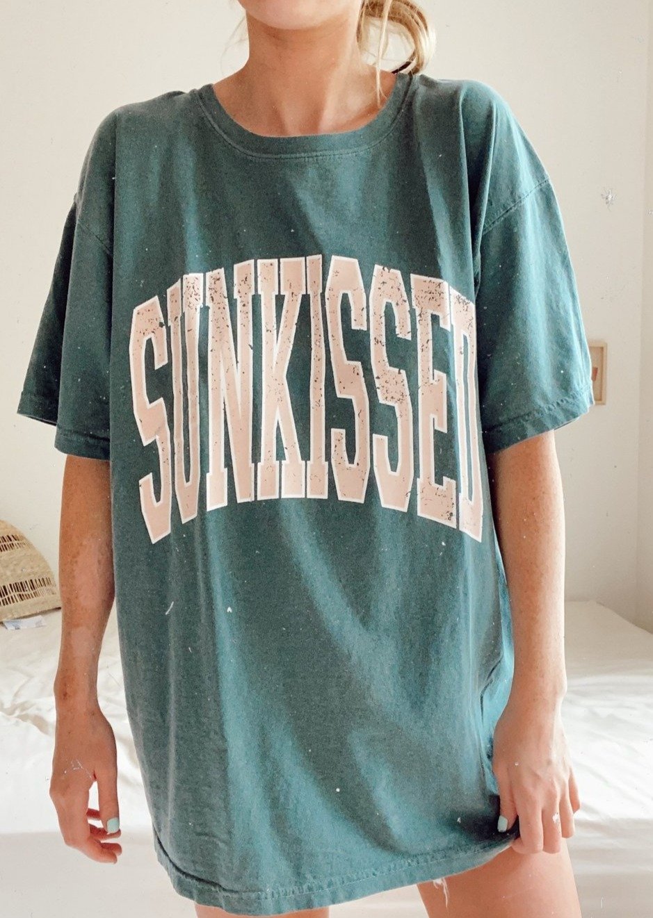 SUNKISSED TEE August Lemonade August Lemonade