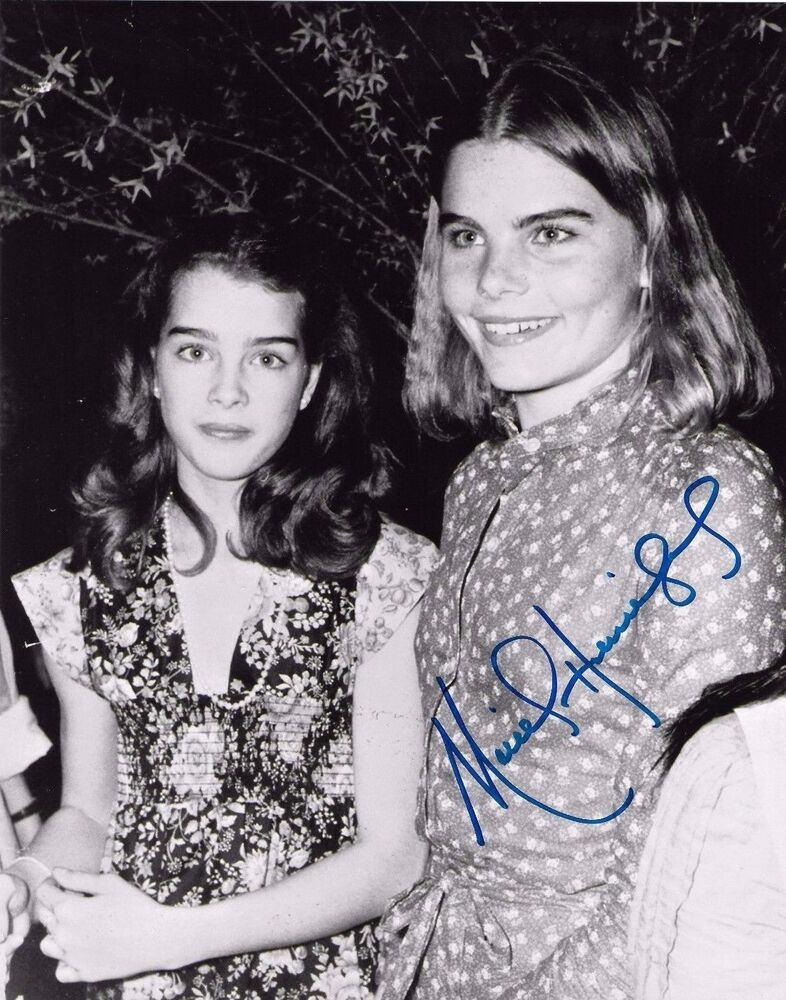 Mariel Hemingway Signed 8x10 Photo Poster painting - with Brooke Shields at Studio 54 RARE! H475