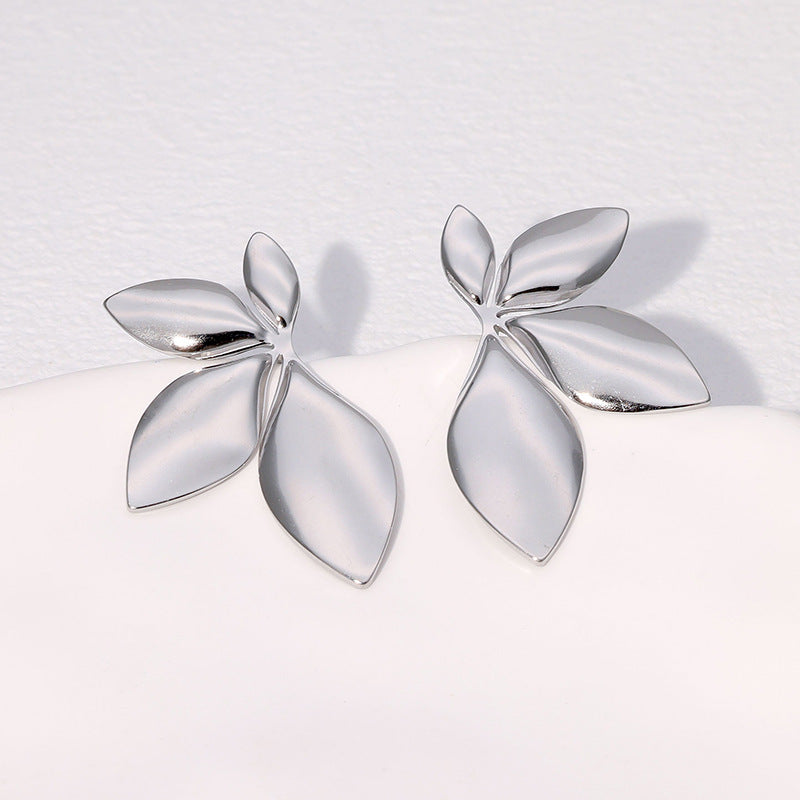 Simple Holiday Style Niche Design Earrings Leaf Glossy Ins Style Fashionable And Versatile Stainless Steel Earrings