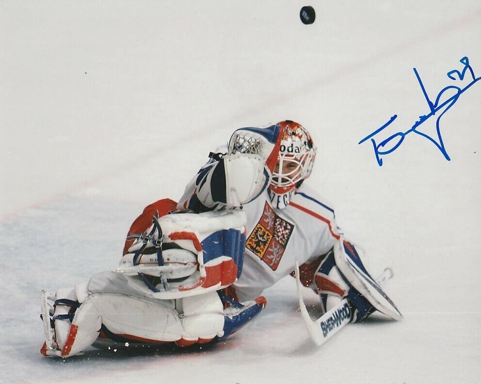 TOMAS VOKOUN SIGNED TEAM CZECH REPUBLIC HOCKEY GOALIE 8x10 Photo Poster painting #2 Autograph