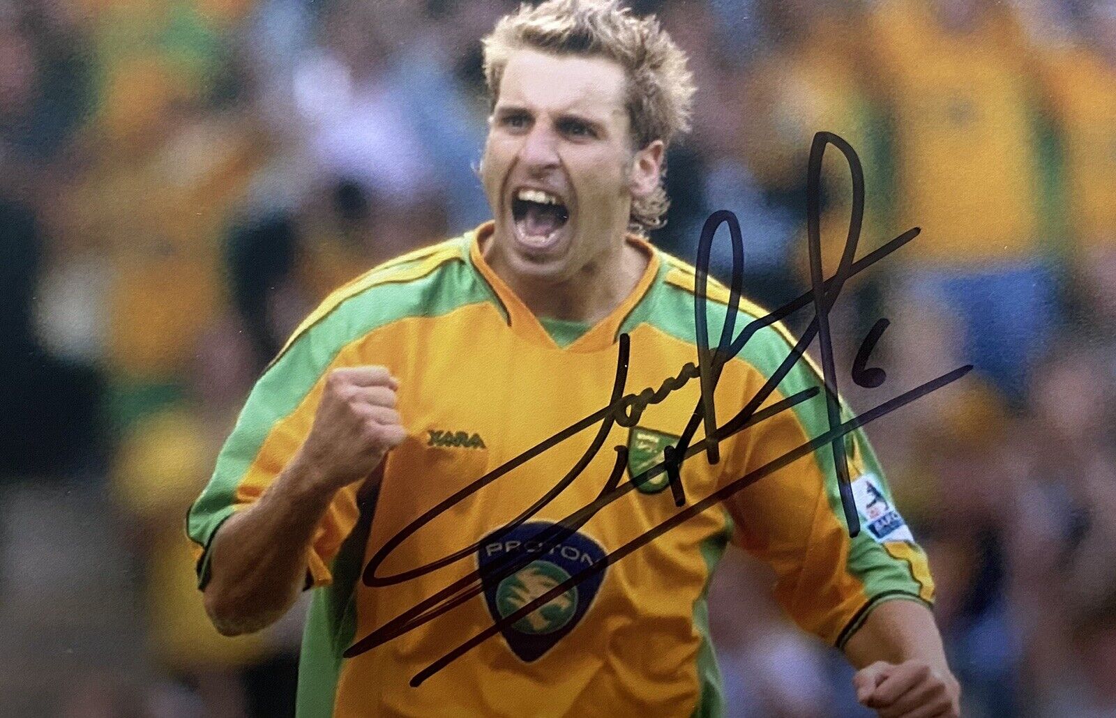 Darren Huckerby Genuine Hand Signed Norwich City 6X4 Photo Poster painting